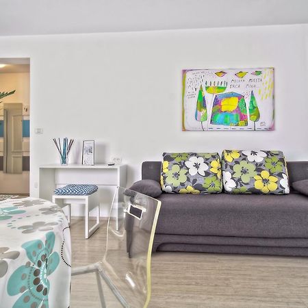 Apartments Punta By Sea ウマグ エクステリア 写真