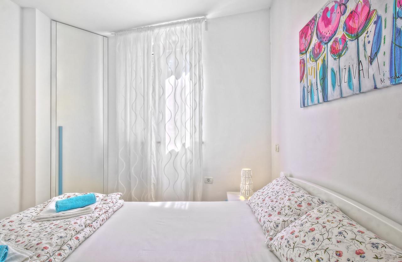 Apartments Punta By Sea ウマグ エクステリア 写真