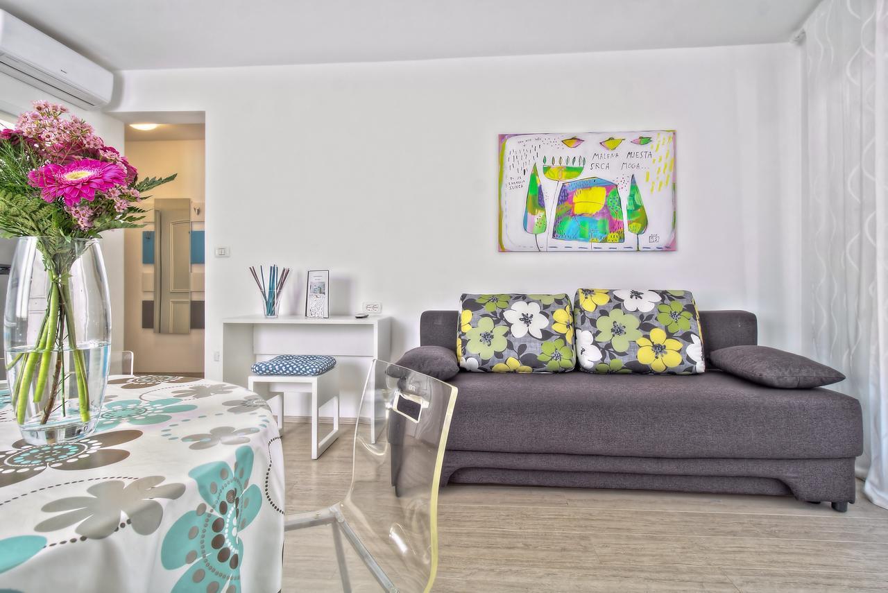 Apartments Punta By Sea ウマグ エクステリア 写真