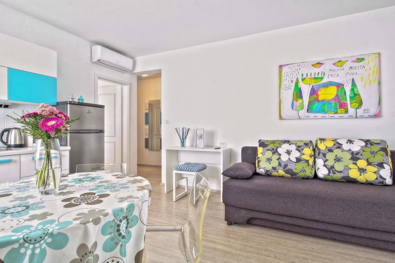 Apartments Punta By Sea ウマグ エクステリア 写真